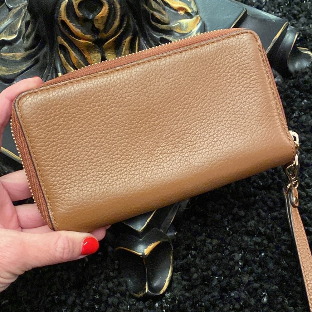 BRAND NEW Michael Kors Leather Wristlet Wallet - Picture 2 of 14